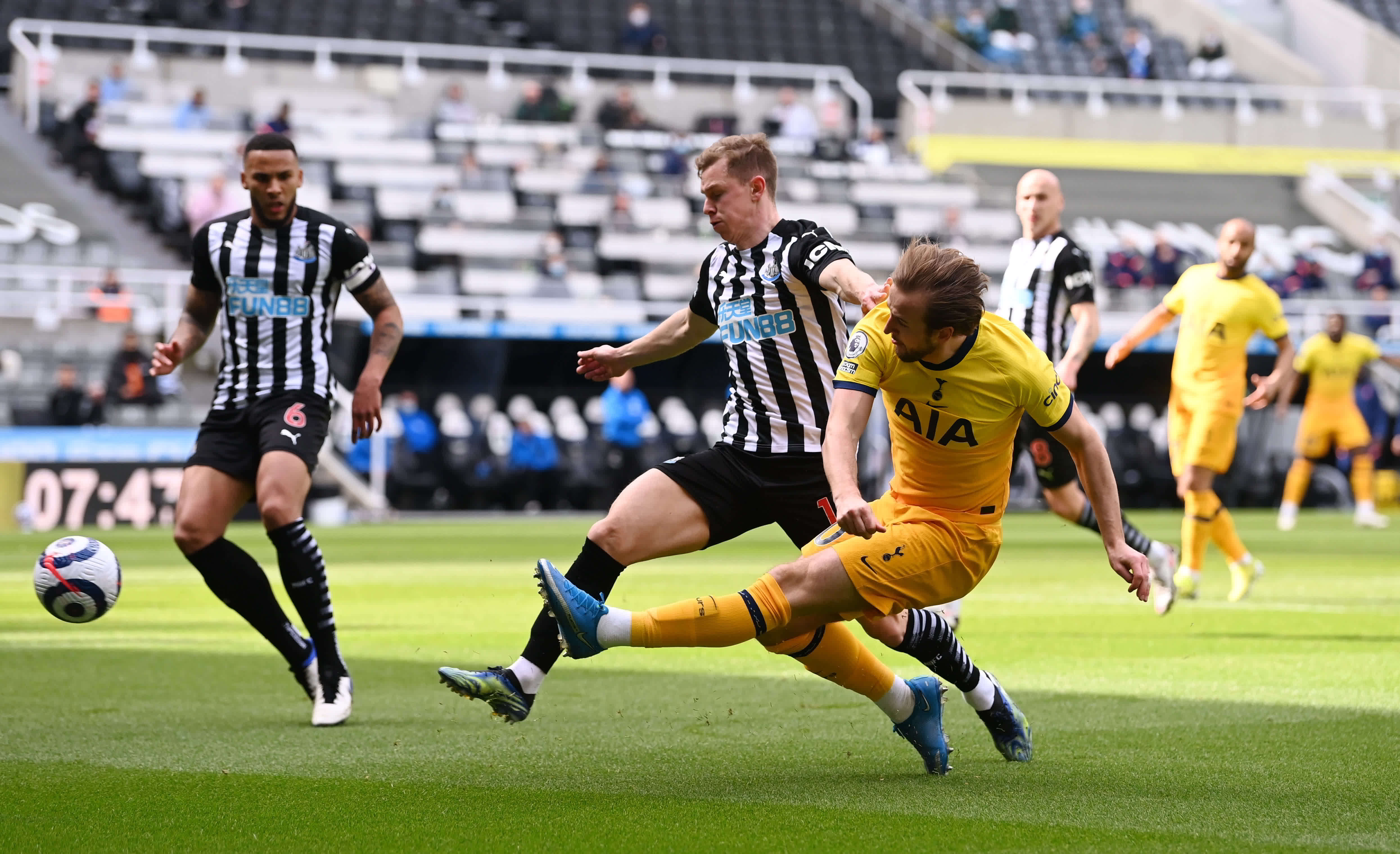 为曼城提供 为曼城提供